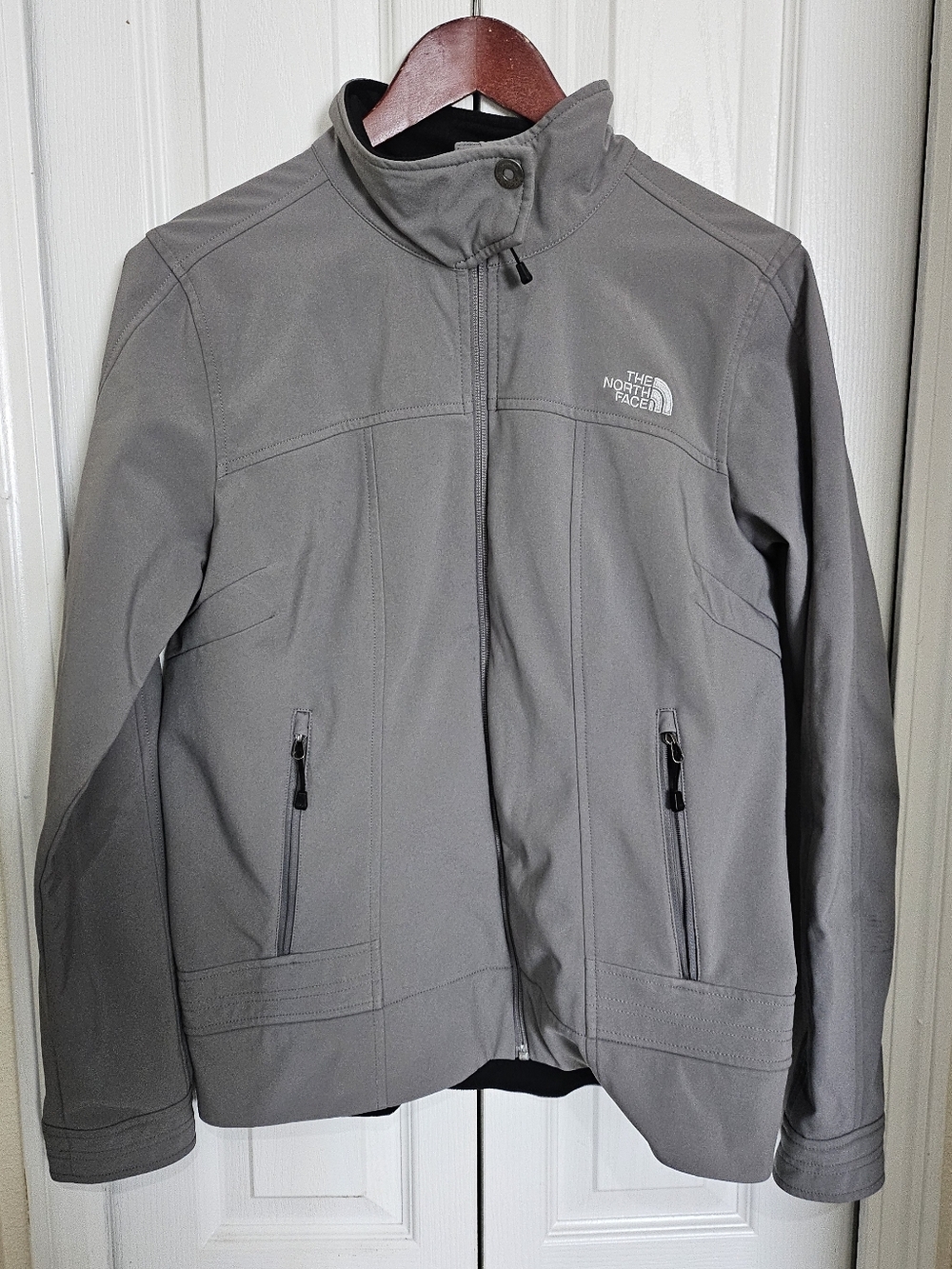 The North Face Women's Softshell Jacket Gray Full Zip Lightweight Outdoor Coat L - Picture 3 of 12